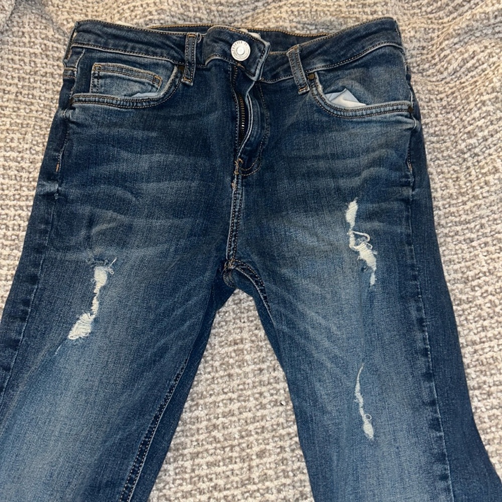 Forever 21- Dark blue ripped jeans (waist size: 26)